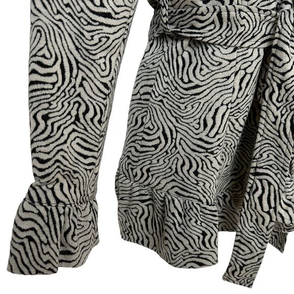 Sandro Studio Blazer Gray Ruffled Belted Geometric Jacket Women's Size Small - Picture 7 of 11